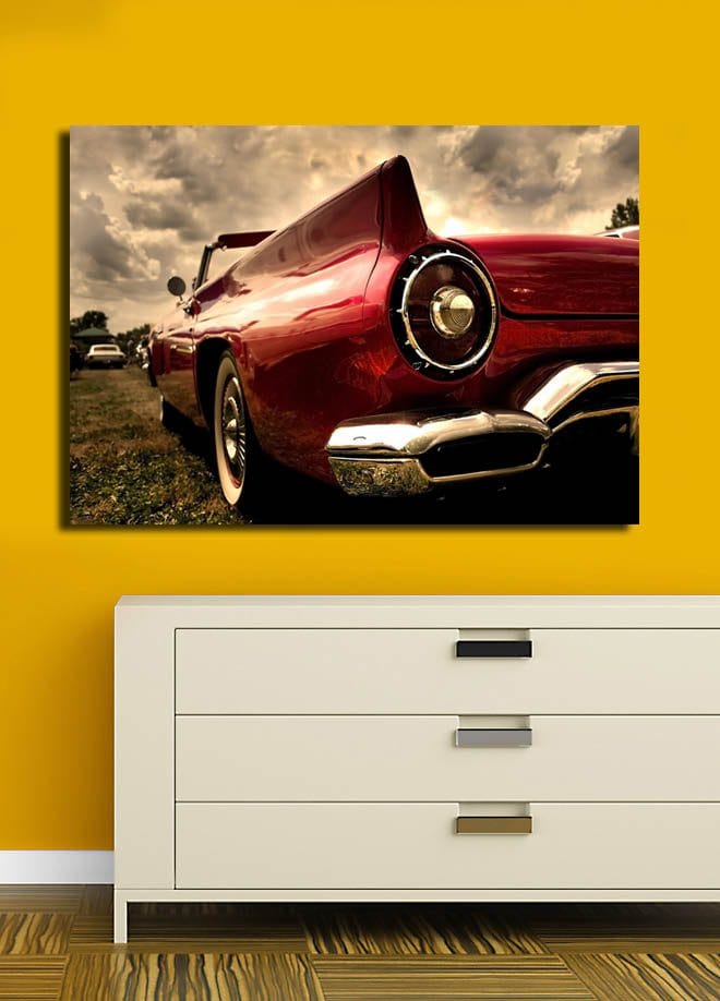 Canvastavla 70x100 cm - Klassisk röd bil med en elegant bakdel och kromade detaljer - Röd / Krom (silver) - Inredning - Tavlor & posters - Canvastavla