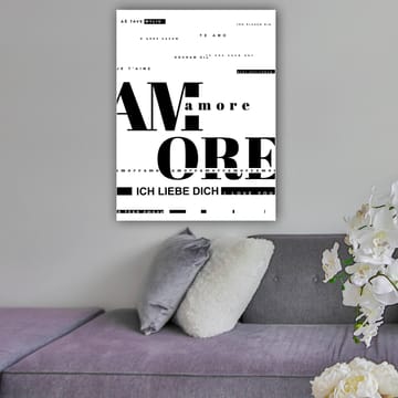 Canvastavla 70x100 cm - Konstverket fokuserar på ordet AMORE i olika typsnitt och språk, vilket uttrycker kärlekens mångfald - Svart / Vitt - Inredning - Tavlor & posters - Canvastavla