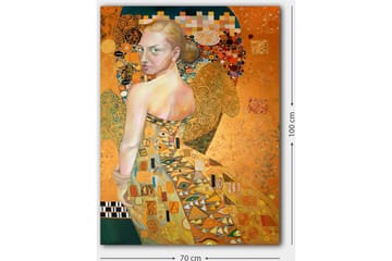 Canvastavla 70x100 cm - Kvinna i en elegant klänning med intrikata mönster, som vänder sig om med en uttrycksfull blick - Guld / Orange / Beige - Inredning - Tavlor & posters - Canvastavla