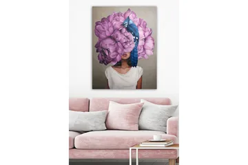 Canvastavla 70x100 cm - Kvinna med ett huvud av stora, lila blommor och en blå fågel som sitter på blommorna - Lila / Blå - Inredning - Tavlor & posters - Canvastavla