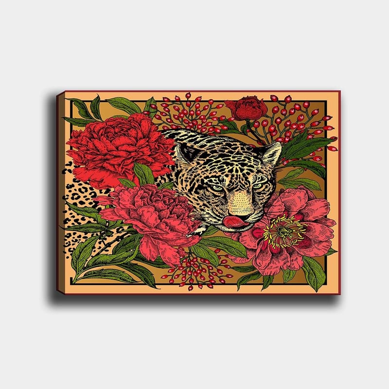 Canvastavla 70x100 cm - Leopard omgiven av färgglada blommor och gröna blad, Röd / Grön / Beige
