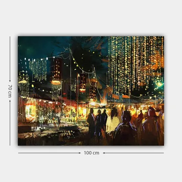 Canvastavla 70x100 cm - Livlig nattmarknad med människor och ljus som skapar en festlig atmosfär - Mörkblå / Guld / Röd - Inredning - Tavlor & posters - Canvastavla