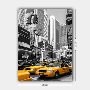 Canvastavla 70x100 cm - Livlig stadsbild med gula taxibilar som dominerar gatan i en urban miljö - Gul / Svart - Inredning - Tavlor & posters - Canvastavla