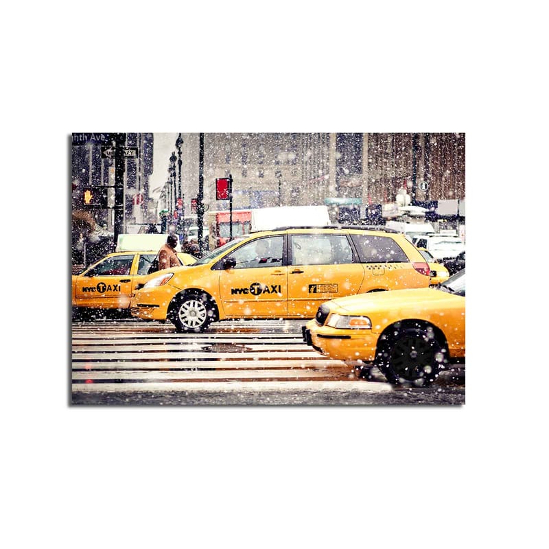 Canvastavla 70x100 cm - Livlig stadsbild med gula taxibilar som kör genom snöfall i New York City - Gul / Svart - Inredning - Tavlor & posters - Canvastavla