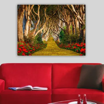 Canvastavla 70x100 cm - Magisk väg kantad av blommor som leder genom en tunnel av träd - Gult / Grönt / Rött - Inredning - Tavlor & posters - Canvastavla