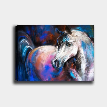 Canvastavla 70x100 cm - Majestätisk vit häst med färgglada detaljer i bakgrunden - Vit / Blå / Rosa - Inredning - Tavlor & posters - Canvastavla