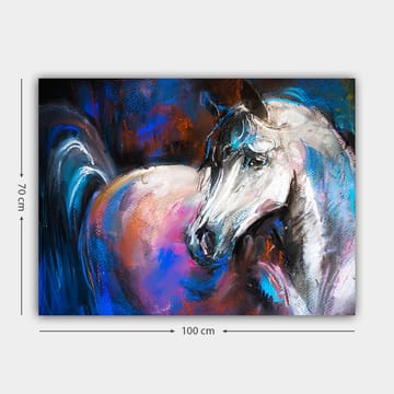 Canvastavla 70x100 cm - Majestätisk vit häst med färgglada detaljer i bakgrunden - Vit / Blå / Rosa - Inredning - Tavlor & posters - Canvastavla