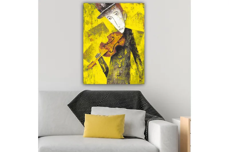 Canvastavla 70x100 cm - Melankolisk musiker som håller en fiol mot en starkt gul bakgrund - Gul / Svart / Brun - Inredning - Tavlor & posters - Canvastavla