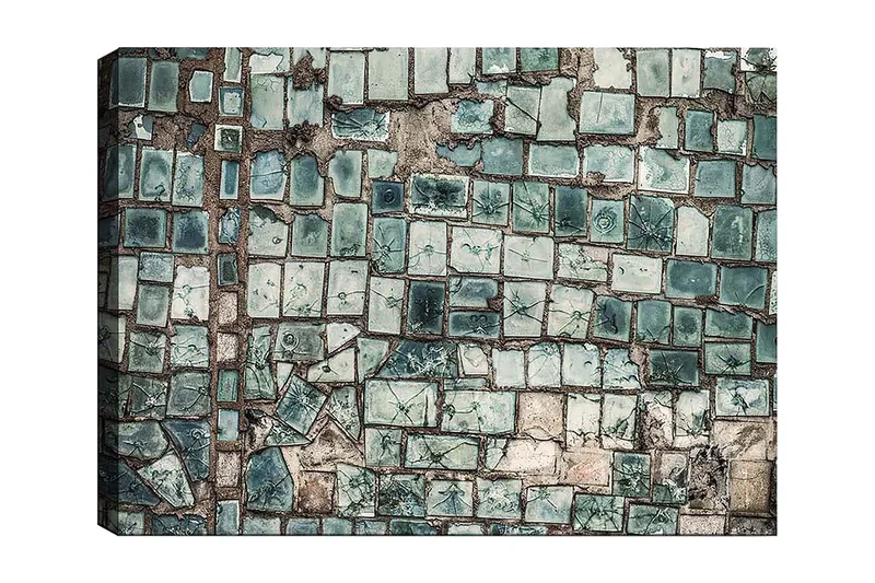 Canvastavla 70x100 cm - Mosaik av skiftande gröna och blå plattor med en strukturerad yta, Mörkgrön / Ljusgrön / Blå