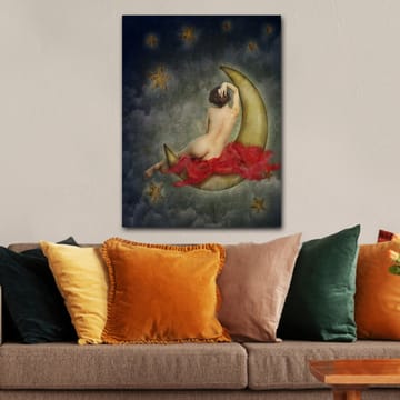 Canvastavla 70x100 cm - Naken kvinna sitter på en halvmåne omgiven av stjärnor och moln - Guld / Röd / Beige - Inredning - Tavlor & posters - Canvastavla
