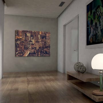 Canvastavla 70x100 cm - Nattvy av en storstad med glittrande ljus från byggnader och gator - Mörkblå / Guld / Grå - Inredning - Tavlor & posters - Canvastavla