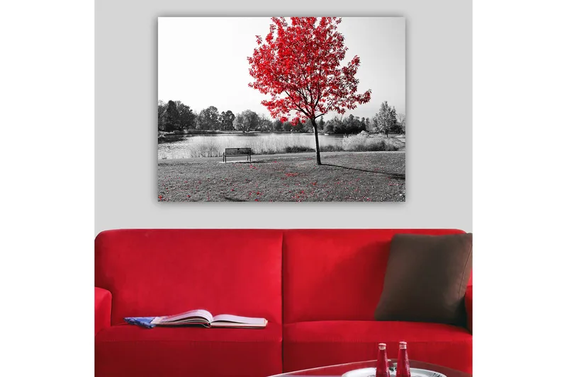 Canvastavla 70x100 cm - Röd lövträd i en svartvit parkmiljö vid en sjö - Röd / Svart / Grå - Inredning - Tavlor & posters - Canvastavla