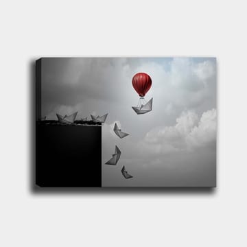 Canvastavla 70x100 cm - Röd luftballong svävar över en svart avgrund med pappersbåtar som flyter nedanför - Röd / Svart / Grå - Inredning - Tavlor & posters - Canvastavla
