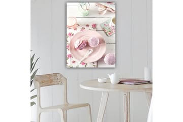 Canvastavla 70x100 cm - Söt dukning med cupcakes på en rosa tallrik - Rosa / Vit / Ljusgrön - Inredning - Tavlor & posters - Canvastavla