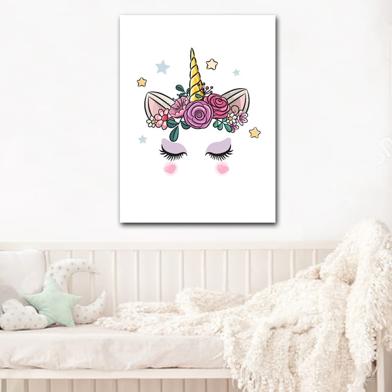 Canvastavla 70x100 cm - Söt enhörning med blommor och stjärnor som dekoration - Lila / Rosa / Guld - Inredning - Tavlor & posters - Canvastavla