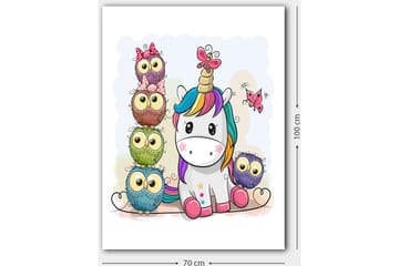 Canvastavla 70x100 cm - Söt enhörning omgiven av färgglada ugglor med stora ögon - Grå / Grön / Lila - Inredning - Tavlor & posters - Canvastavla