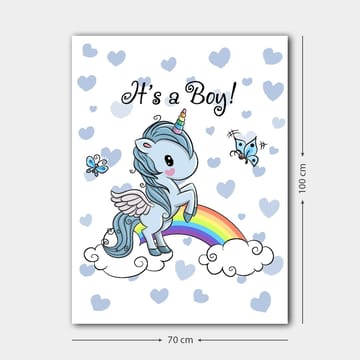 Canvastavla 70x100 cm - Söt enhörning som står på en regnbåge omgiven av moln och fjärilar - Ljusblå / Regnbågsfärger / Vit - Inredning - Tavlor & posters - Canvastavla