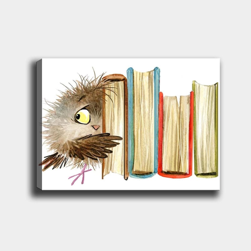 Canvastavla 70x100 cm - Söt uggla som kikar fram bakom böcker, Brun / Gul / Röd
