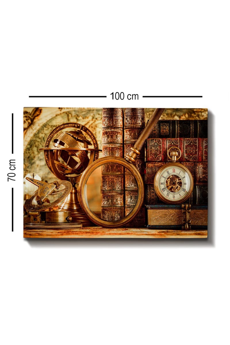 Canvastavla 70x100 cm - Samling av antika navigationsverktyg och böcker som förmedlar en känsla av historia och upptäcktsresande - Guld / Brunt / Mörkröd - Inredning - Tavlor & posters - Canvastavla