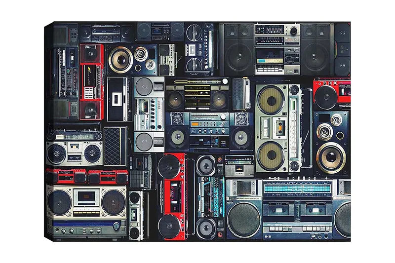 Canvastavla 70x100 cm - Samling av retro ljudsystem och kassettspelare i olika storlekar och former, Röd / Svart / Grå