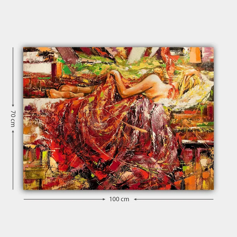 Canvastavla 70x100 cm - Sensuell kvinna som vilar i en draperad klänning av röd och orange färg - Röd / Orange / Gul - Inredning - Tavlor & posters - Canvastavla