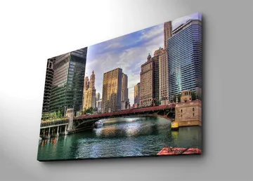 Canvastavla 70x100 cm - Stadssilhuett med moderna skyskrapor och en bro över en vattenväg - Blå / Grön / Beige - Inredning - Tavlor & posters - Canvastavla