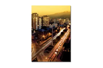 Canvastavla 70x100 cm - Stadssilhuett vid skymning med ljus från byggnader och trafik - Guld / Mörkblå / Vit - Inredning - Tavlor & posters - Canvastavla