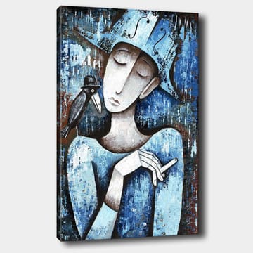 Canvastavla 70x100 cm - Stiliserad kvinna med en svart fågel på axeln, klädd i blått och vitt - Blå / Vit / Svart - Inredning - Tavlor & posters - Canvastavla