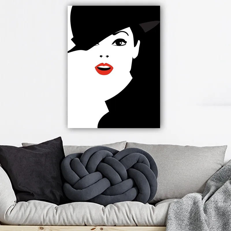 Canvastavla 70x100 cm - Stiliserad kvinna med en svart hatt och röda läppar, Svart / Vitt / Röd
