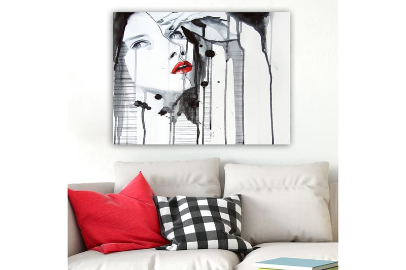 Canvastavla 70x100 cm - Stiliserad kvinna med röd läppstift som framhäver hennes ansikte i en dramatisk svart och vit komposition - Röd / Svart / Vit - Inredning - Tavlor & posters - Canvastavla