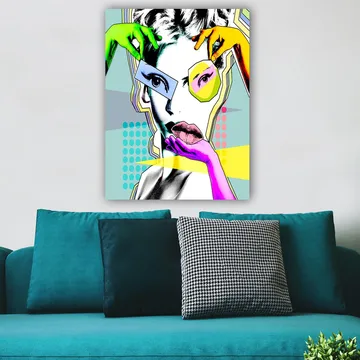 Canvastavla 70x100 cm - Stiliserad kvinnoansikte med färgglada händer som interagerar med ansiktet - Grön / Rosa / Gul - Inredning - Tavlor & posters - Canvastavla