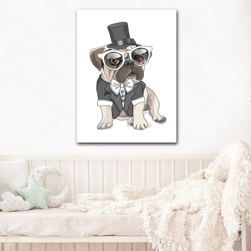 Canvastavla 70x100 cm - Stiliserad mops klädd i frack och hatt med stora glasögon - Beige / Svart / Vitt - Inredning - Tavlor & posters - Canvastavla