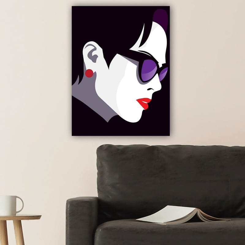Canvastavla 70x100 cm - Stiliserad profil av en kvinna med solglasögon och röd läppstift - Svart / Vit / Lila - Inredning - Tavlor & posters - Canvastavla