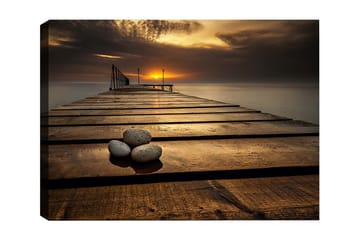 Canvastavla 70x100 cm - Stilla brygga vid solnedgången med stenar i förgrunden - Guld / Brunt / Grått - Inredning - Tavlor & posters - Canvastavla