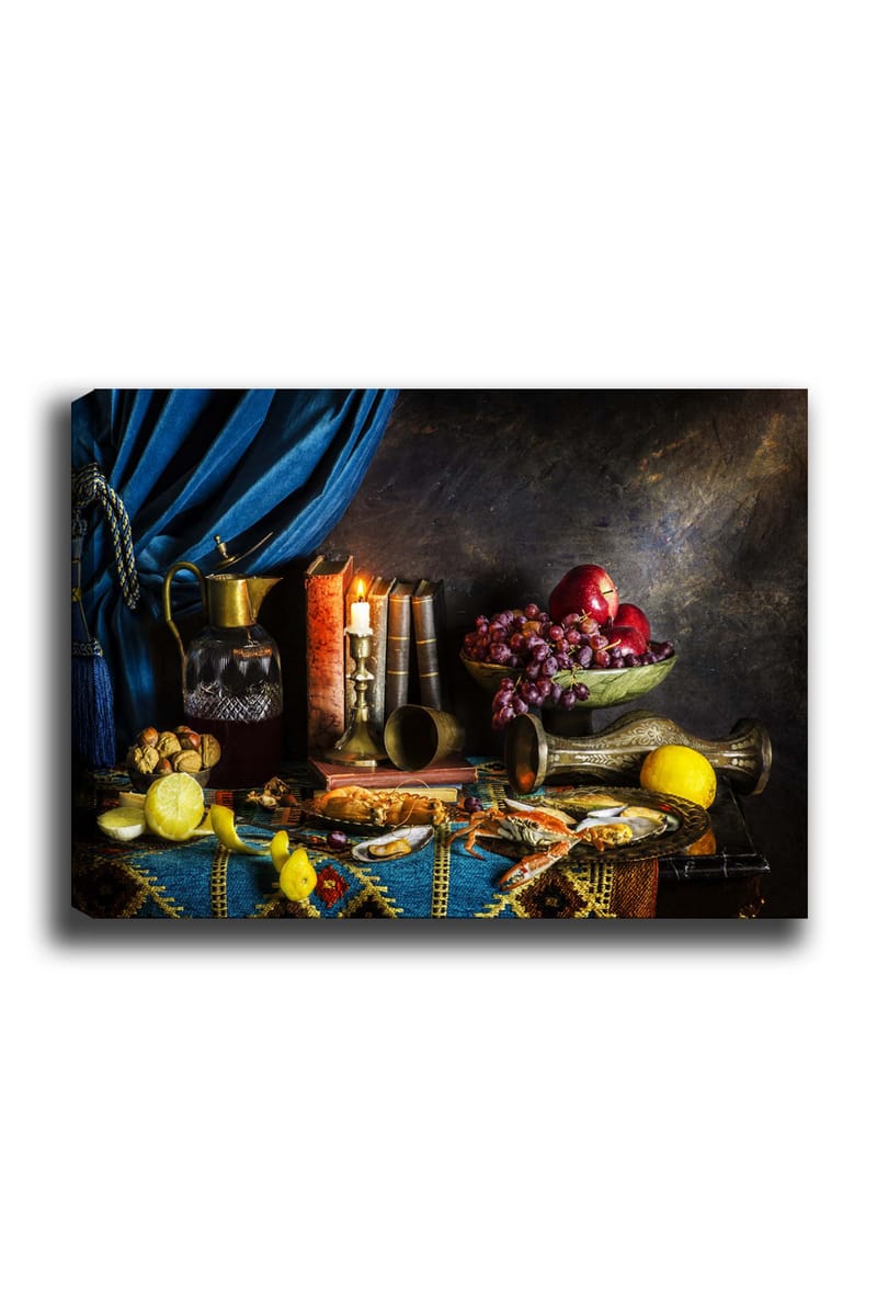Canvastavla 70x100 cm - Stilleben med frukter, böcker och en kanna, som skapar en rik och inbjudande atmosfär - Mörkblå / Röd / Grön - Inredning - Tavlor & posters - Canvastavla