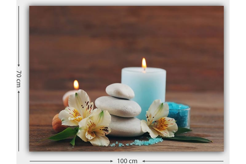 Canvastavla 70x100 cm - Stillsam komposition av stenar, blommor och ljus som skapar en avkopplande atmosfär - Ljusblå / Vit / Grön - Inredning - Tavlor & posters - Canvastavla