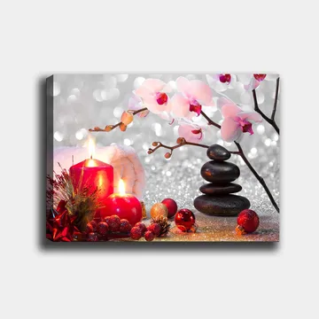 Canvastavla 70x100 cm - Stillsam komposition med ljusa orkidéer, svarta stenar och röda ljus som skapar en harmonisk atmosfär - Rosa / Röd / Svart - Inredning - Tavlor & posters - Canvastavla