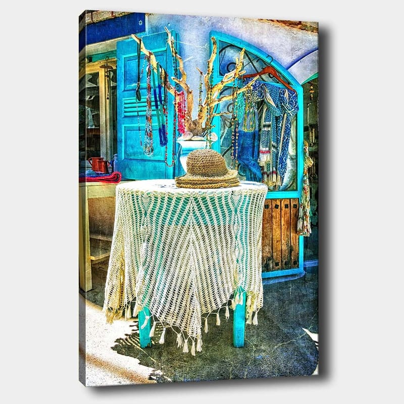 Canvastavla 70x100 cm - Stilren och färgglad inredningsdetalj med en hatt på ett bord, omgiven av smycken och kläder, Blå / Vit / Beige