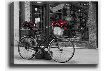 Canvastavla 70x100 cm - Svart cykel med blommor i korgar på en gata - Röd / Svart / Grå - Inredning - Tavlor & posters - Canvastavla
