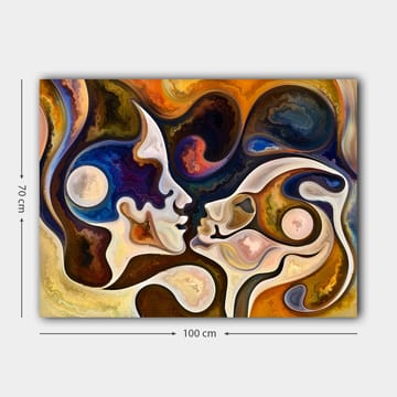 Canvastavla 70x100 cm - Två ansikten som möts i en intim kyss, omgivna av abstrakta former och färger - Mörkblå / Brunt / Beige - Inredning - Tavlor & posters - Canvastavla