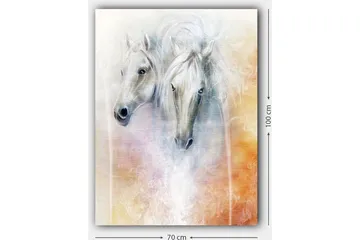 Canvastavla 70x100 cm - Två eleganta hästar som framträder i en mjuk och drömlik komposition - Vit / Ljusgrå / Orange - Inredning - Tavlor & posters - Canvastavla