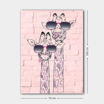 Canvastavla 70x100 cm - Två giraffer med solglasögon som sticker ut med sina lekfulla uttryck - Rosa / Svart / Vit - Inredning - Tavlor & posters - Canvastavla