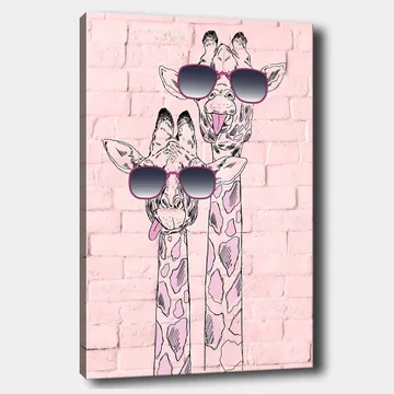 Canvastavla 70x100 cm - Två giraffer med solglasögon som sticker ut med sina lekfulla uttryck - Rosa / Svart / Vit - Inredning - Tavlor & posters - Canvastavla