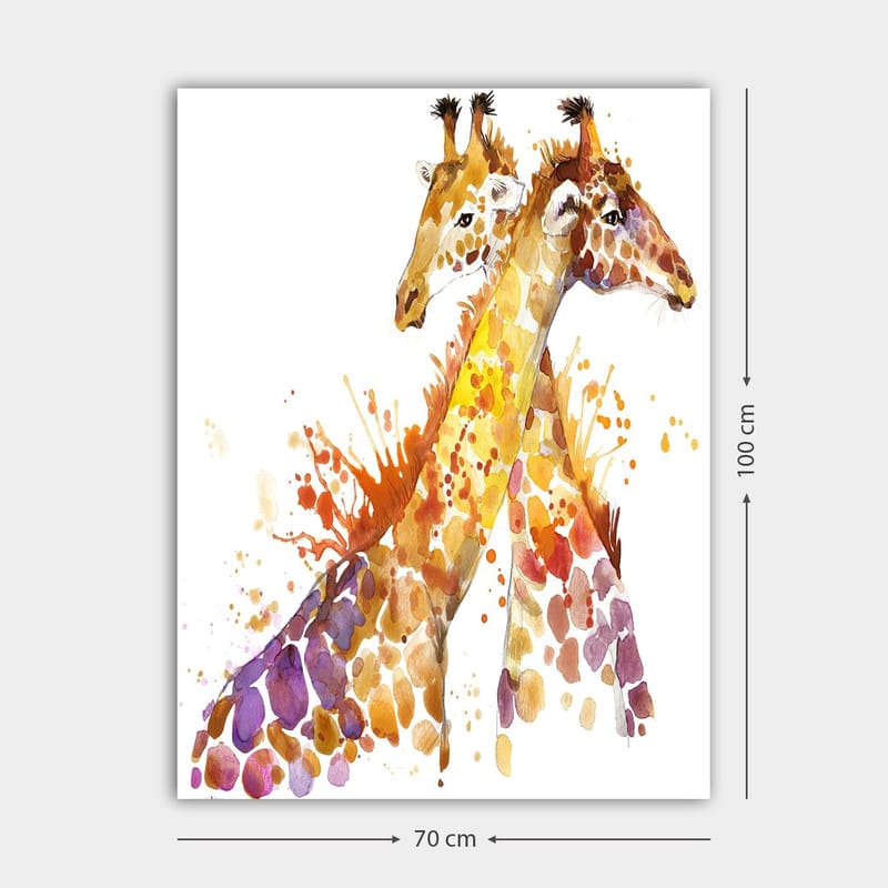 Canvastavla 70x100 cm - Två giraffer som står nära varandra, framhävt av färgglada akvarelltoner - Guldbrun / Lila / Orange - Inredning - Tavlor & posters - Canvastavla