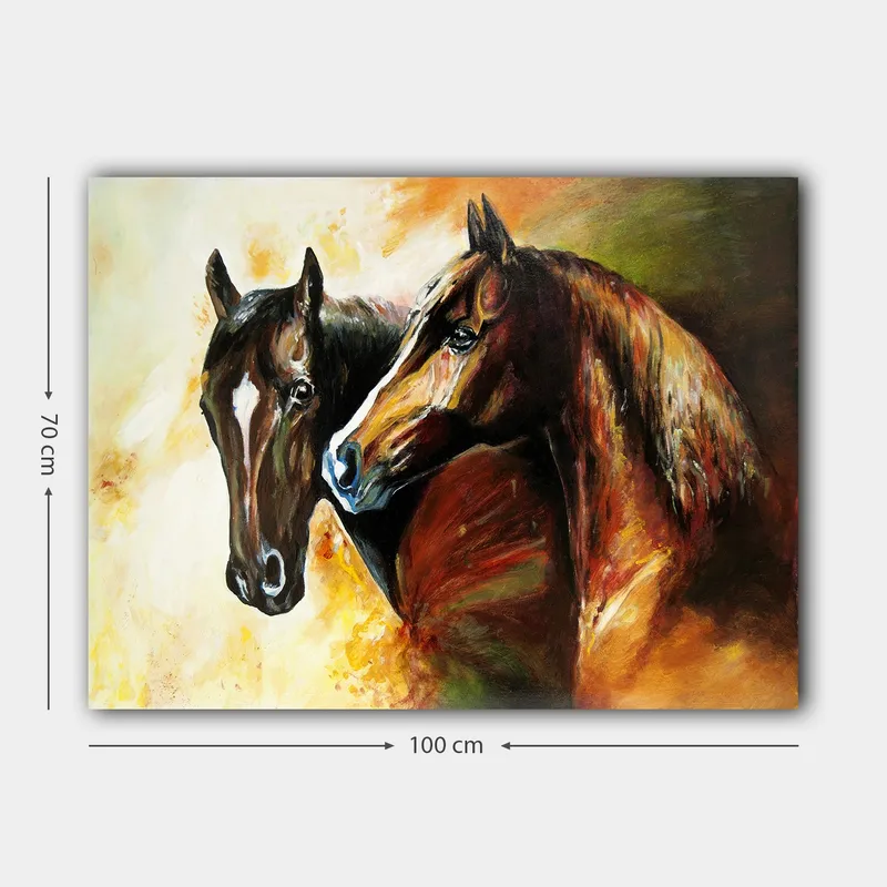 Canvastavla 70x100 cm - Två hästar som står nära varandra, fångade i en dynamisk och livfull komposition - Mörkbrun / Ljusbrun / Orange - Inredning - Tavlor & posters - Canvastavla