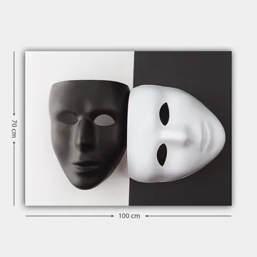 Canvastavla 70x100 cm - Två masker, en svart och en vit, som symboliserar kontrasterande känslor eller identiteter - Svart / Vit - Inredning - Tavlor & posters - Canvastavla