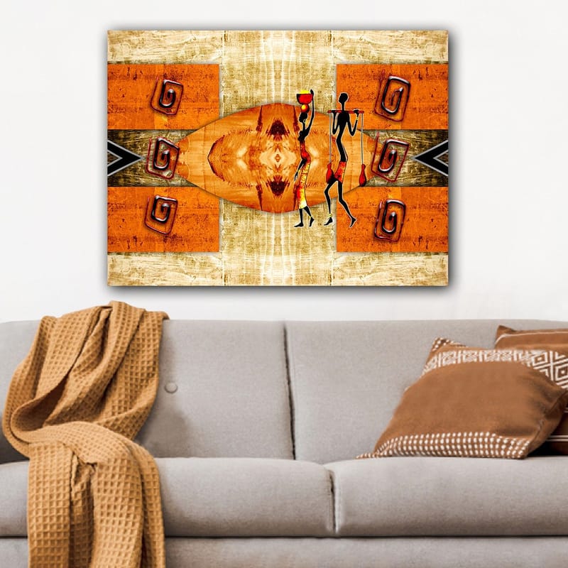 Canvastavla 70x100 cm - Två stiliserade figurer som bär kärl, omgivna av abstrakta mönster i varma färger - Orange / Röd / Svart - Inredning - Tavlor & posters - Canvastavla