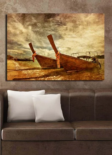 Canvastavla 70x100 cm - Två traditionella thailändska båtar vid stranden - Brun / Beige / Orange - Inredning - Tavlor & posters - Canvastavla