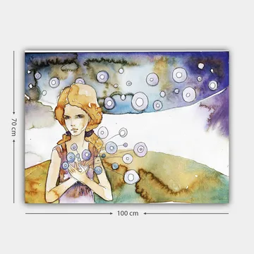 Canvastavla 70x100 cm - Ung kvinna som håller i en bukett med cirkulära blommor i en drömlik landskapsscen - Ljusblå / Beige / Lila - Inredning - Tavlor & posters - Canvastavla