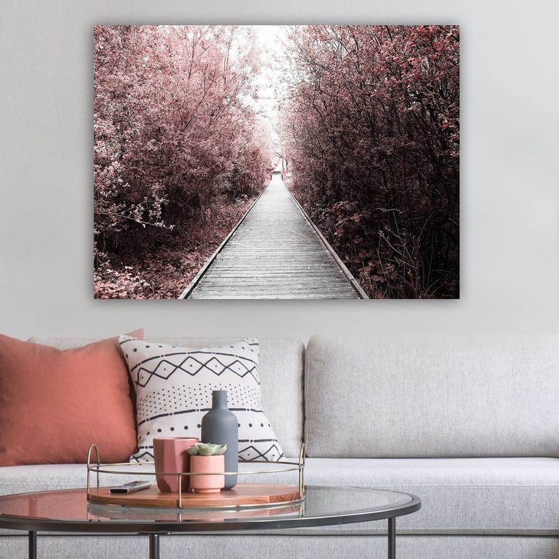 Canvastavla 70x100 cm - Väg som leder genom en skog av rosa träd - Rosa / Grå - Inredning - Tavlor & posters - Canvastavla